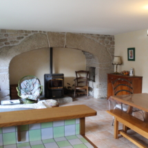 Situé en Lozère, découvrez les jolies paysages que nous offres les environs du gite à Javols proche de l'Aubrac. Séjour agréable et chaleureux pour les familles, les couples, ou les groupes. Séjour gite de groupe Lozère