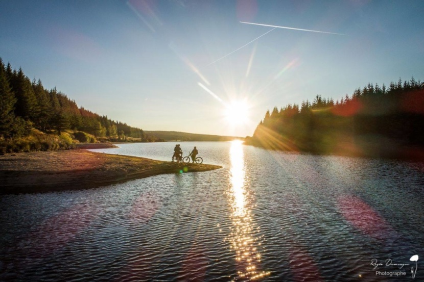 gite Javols en lozere balade au lac de charpal à proximité du gite gite Javols en lozere balade au lac de charpal à proximité du gite